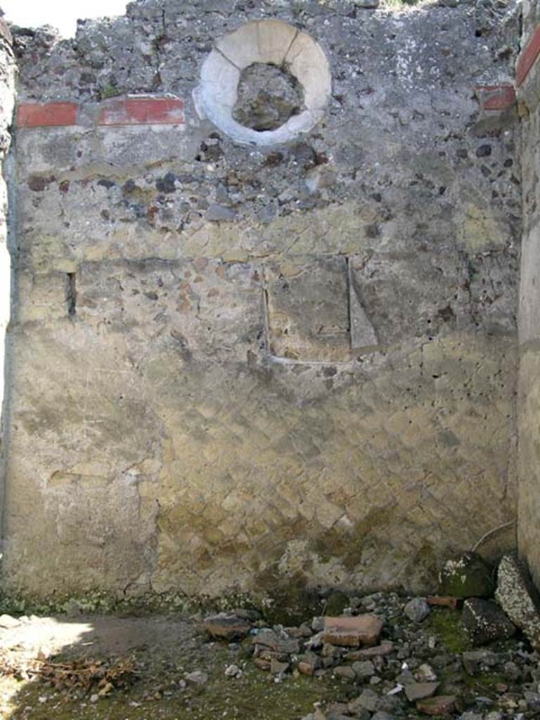 IV.6, Herculaneum, May 2005. Room 11, oecus/exedra, east wall. Photo courtesy of Nicolas Monteix.